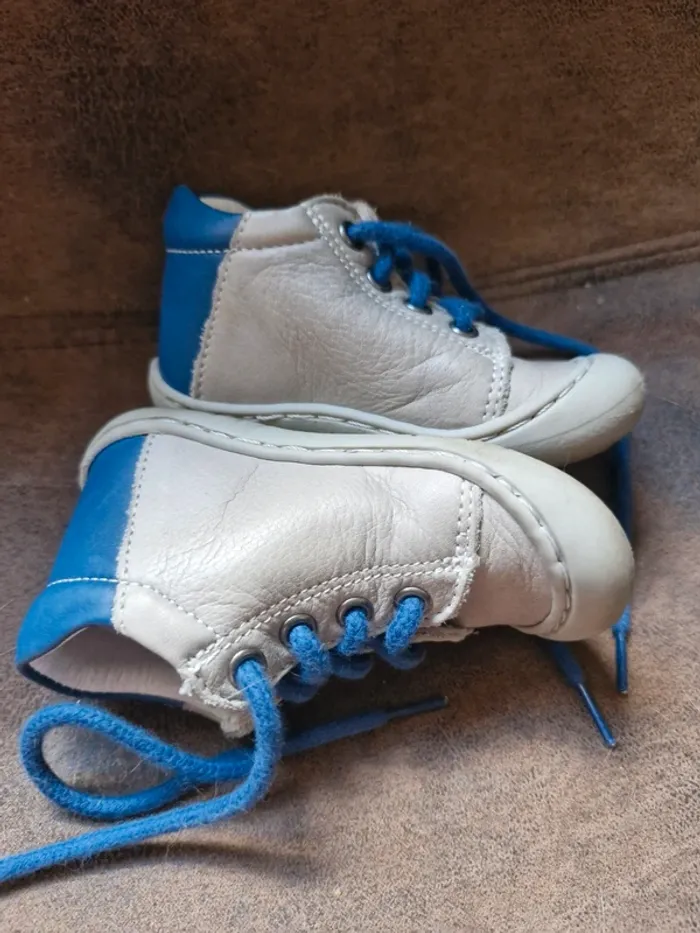 Lot chaussures premiers pas t20 21 - photo numéro 3