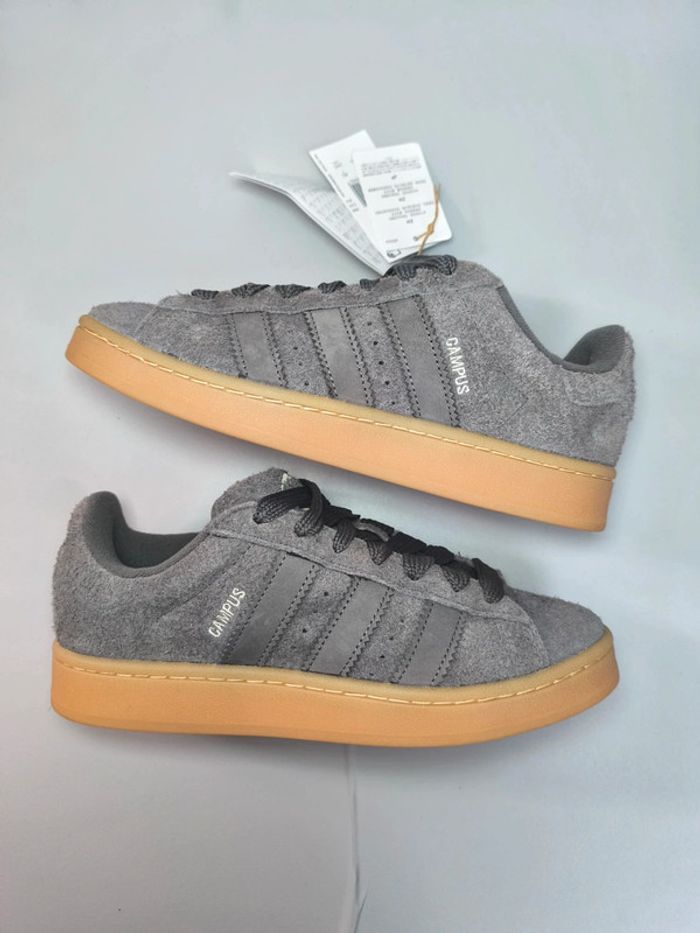 Baskets adidas campus grise pointure 40 neuves avec boîte - photo numéro 2