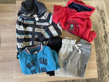 Ensembles jogging 5 ans-7 pièces