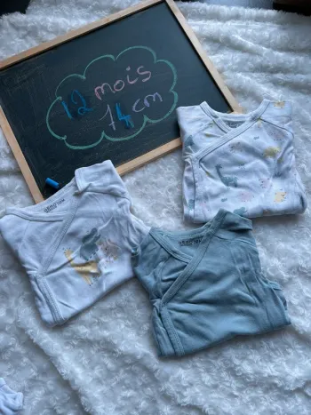Lots de bodies 12 mois