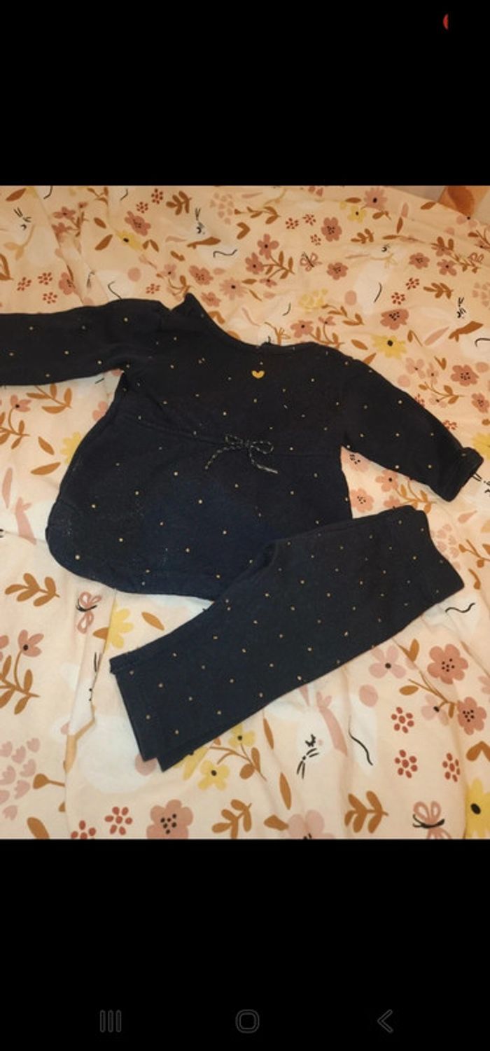 Ensemble bebe taille 1 mois
