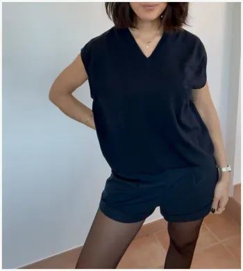 Pull Valentino taille L sans manches très bon état