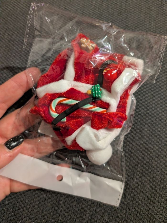 Habits de noel neuf labubu - photo numéro 3