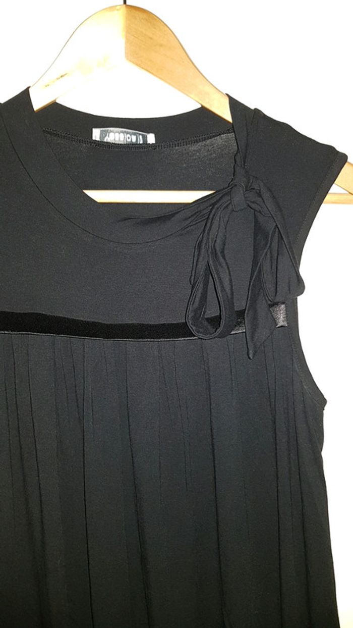 Petite robe noire - photo numéro 2