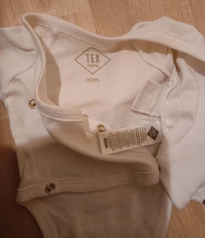 6 bodies prématuré - photo numéro 3