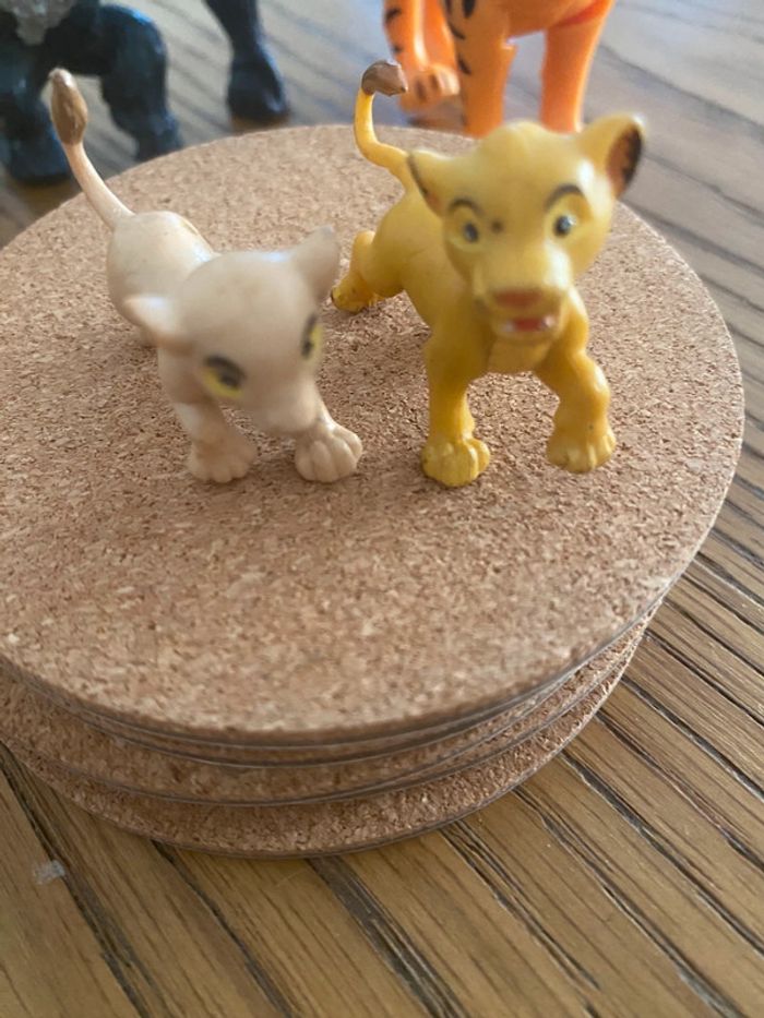 Figurines Roi lion - photo numéro 3