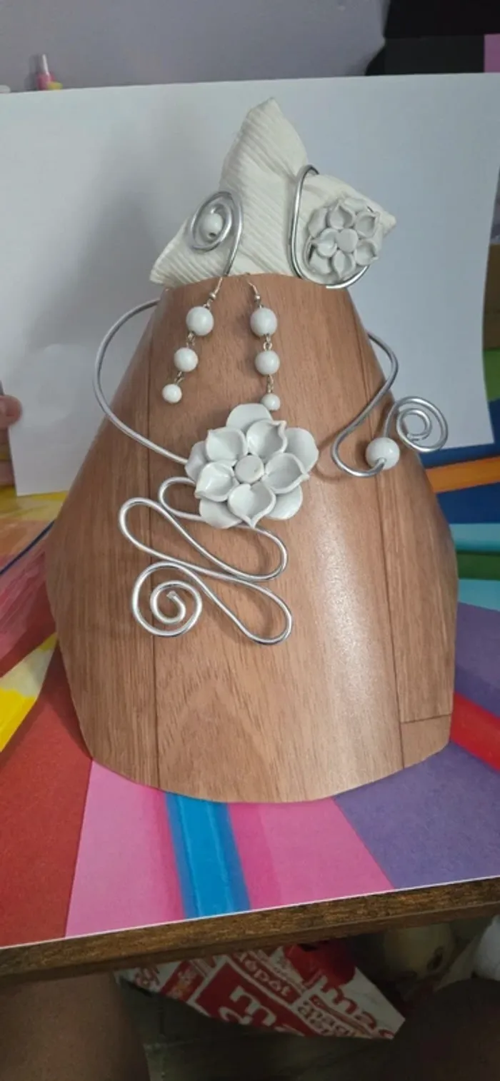 Parure Fimo et metal fleur nacre neuf
