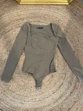 Body manches longues kaki Zara