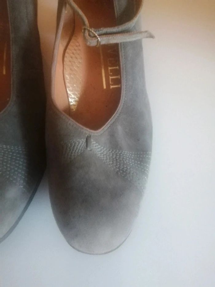 🌸👍Vintage 👍#Escarpins #cuir gris Pointure 3- 37 modèle Novelli " d' Hasley" 🌸 - photo numéro 2