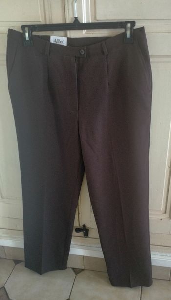 Pantalon marron femme/ taille 44/ tres bon état