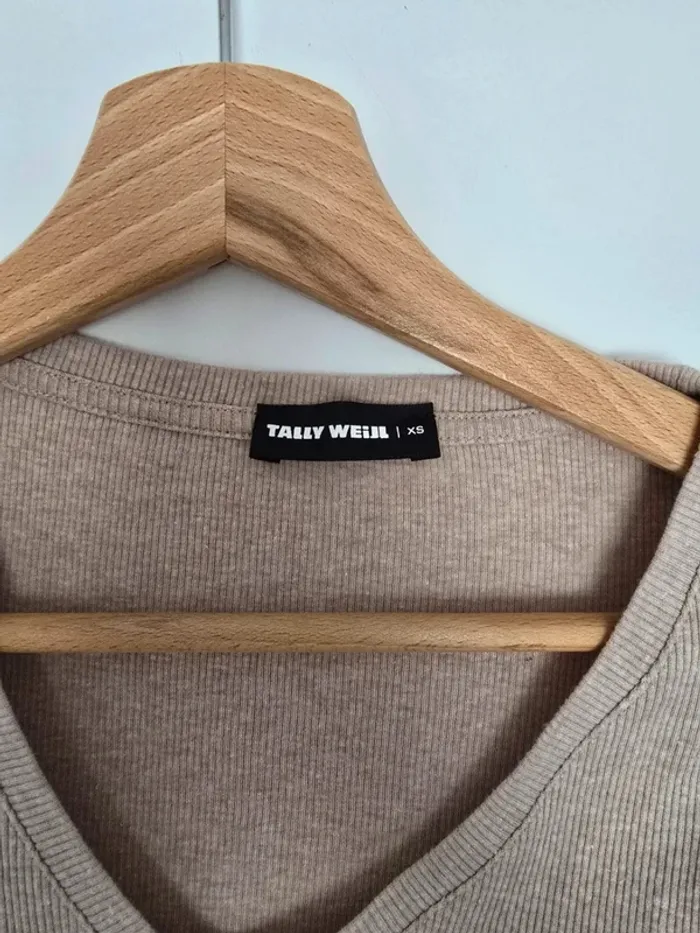 Tee shirt court beige - photo numéro 2