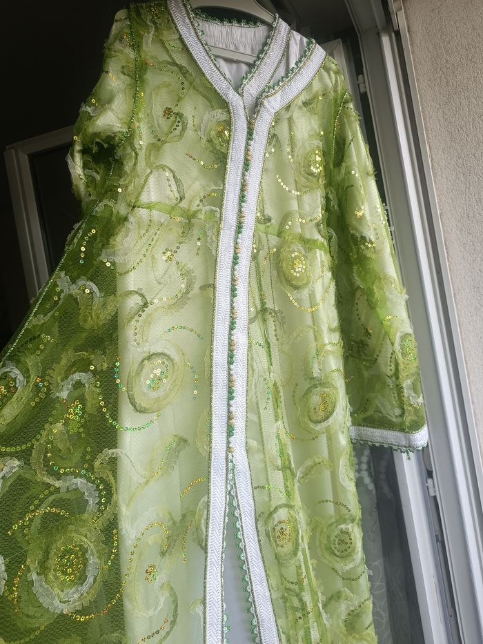 Takchita fait main