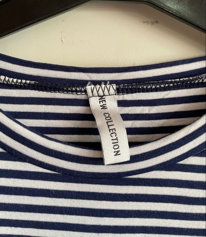 Tee shirt à épaulettes à rayures bleu marine et blanches, taille unique, marque New Collection - photo numéro 3