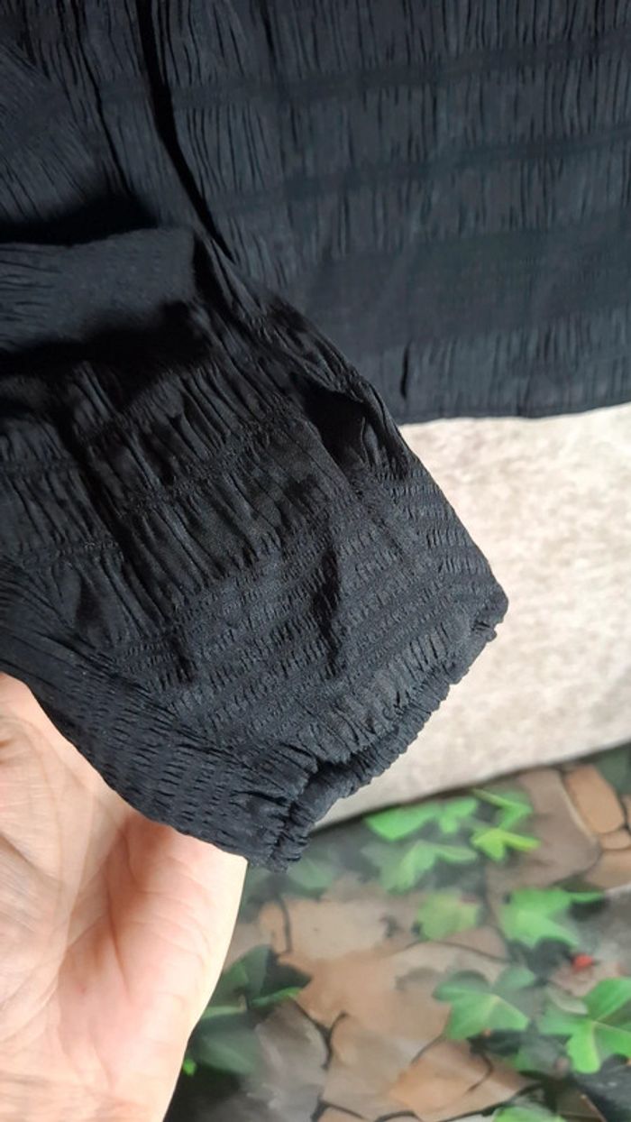 Blouse noire fripée - photo numéro 8