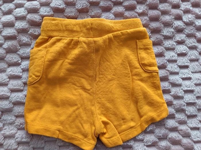 Short Disney baby 18m tbe - photo numéro 3
