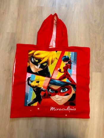 Serviette poncho Miraculous