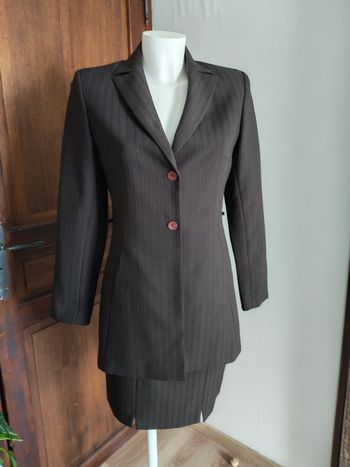 Ensemble tailleur marron à rayures Chantal Rosner pour femme
