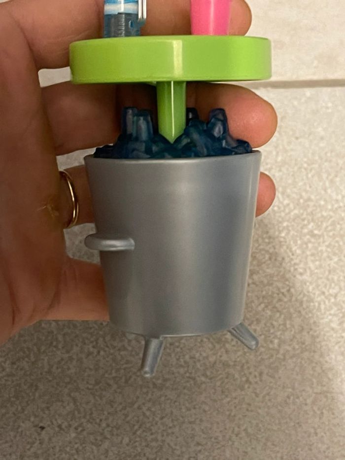 Seau à glaçons poupée Barbie - photo numéro 2