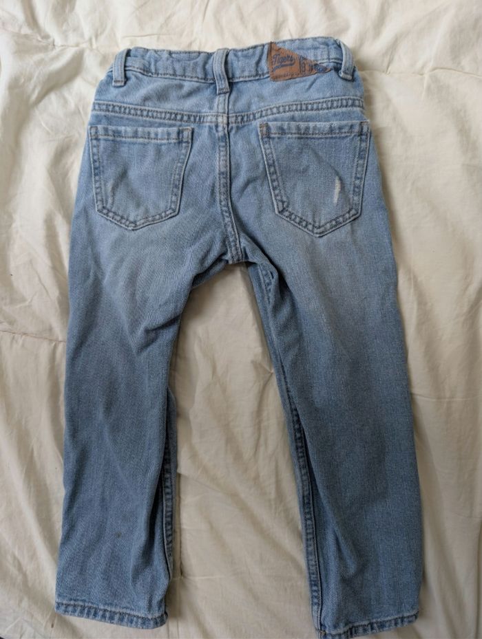 Jean bleu - photo numéro 2