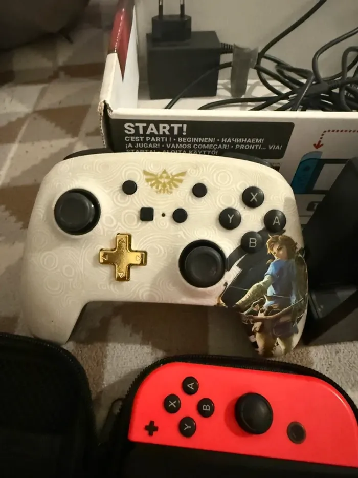 Pack Nintendo Switch V1 (Première Génération) avec de nombreux accessoires et housse de transport. - photo numéro 6