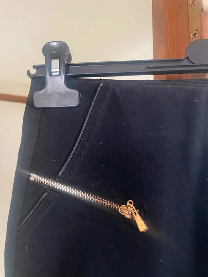 Très beau Pantalon femme noir taille 36 en très bon état - photo numéro 3