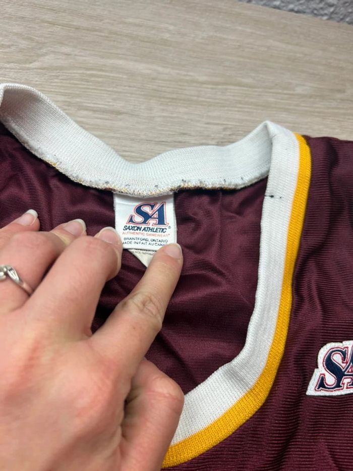 Maillot de Basketball Vintage Le Triolet #9 – Made in Canada - photo numéro 3