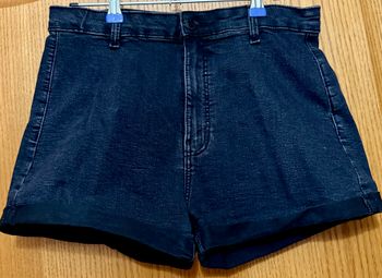 Short en jean noir bershka