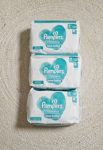Lot 90 couches pampers harmonie Taille 1