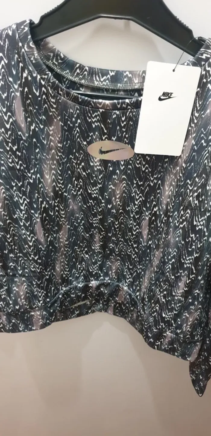 Sweat ample Nike Taille 6-7 ans (116-122cm) - photo numéro 2