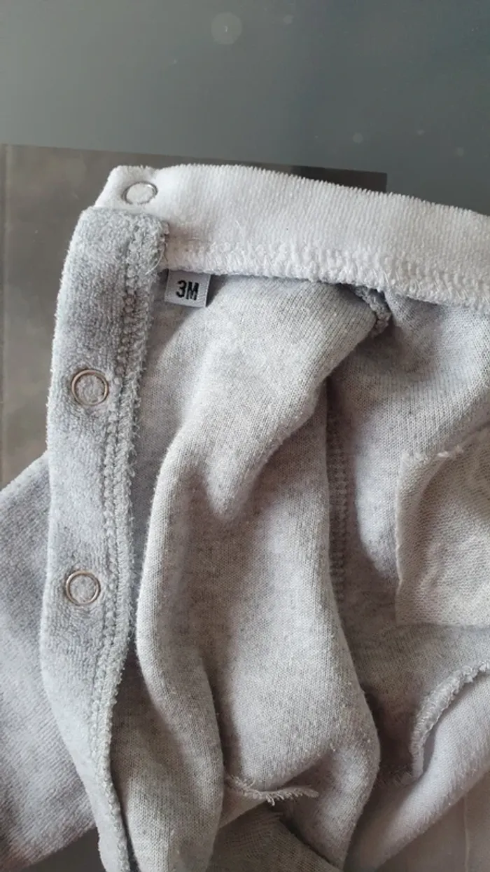 Pyjama velour 3 mois - photo numéro 2