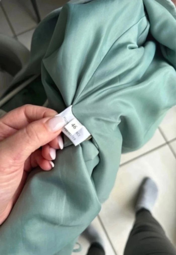 Ensemble tailleur jupe et veste - photo numéro 6