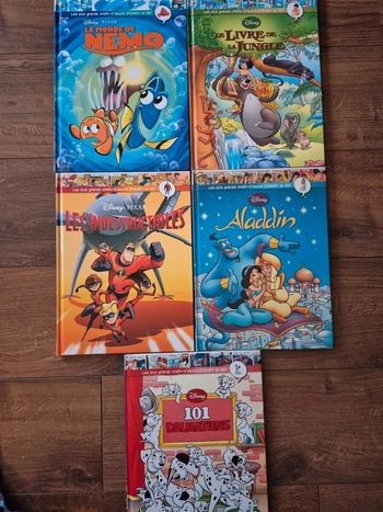 Lot  de 5 bandes dessinées disney