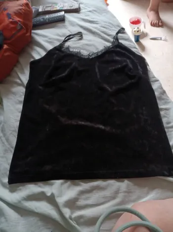 Haut en velours t.m in extenso pas de vinted go