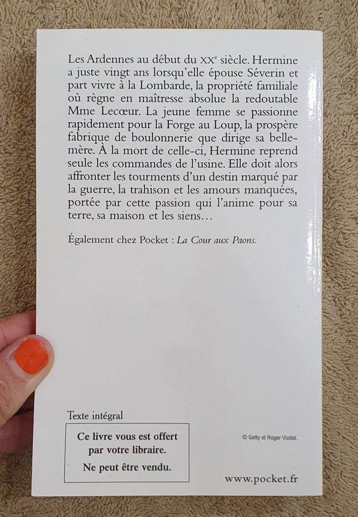 Roman de terroirs, format poche "La Forge au Loup" / Françoise Bourdon - photo numéro 2