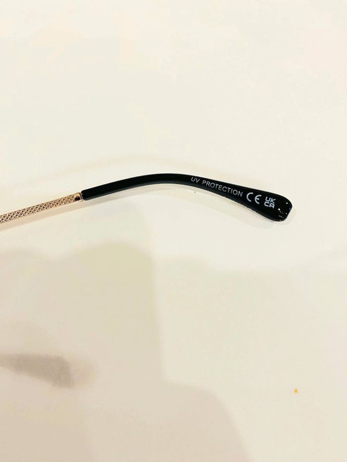 Lunette de soleil femme noire et dorée verres dégradés uvprotection catégorie 3 - photo numéro 5