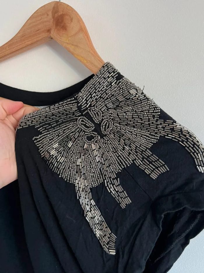 Robe noire épaules argentées - photo numéro 4