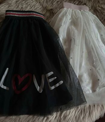 Lot de 2 jupes tulle noir et blanc Orchestra / Kiabi 8 ans