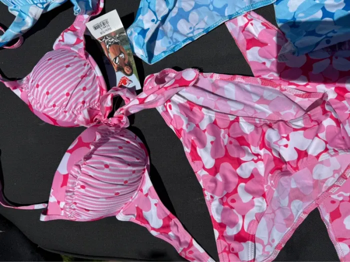 Neuf lot de 2 maillots de bain 2 pièces + paréos taille L - photo numéro 3