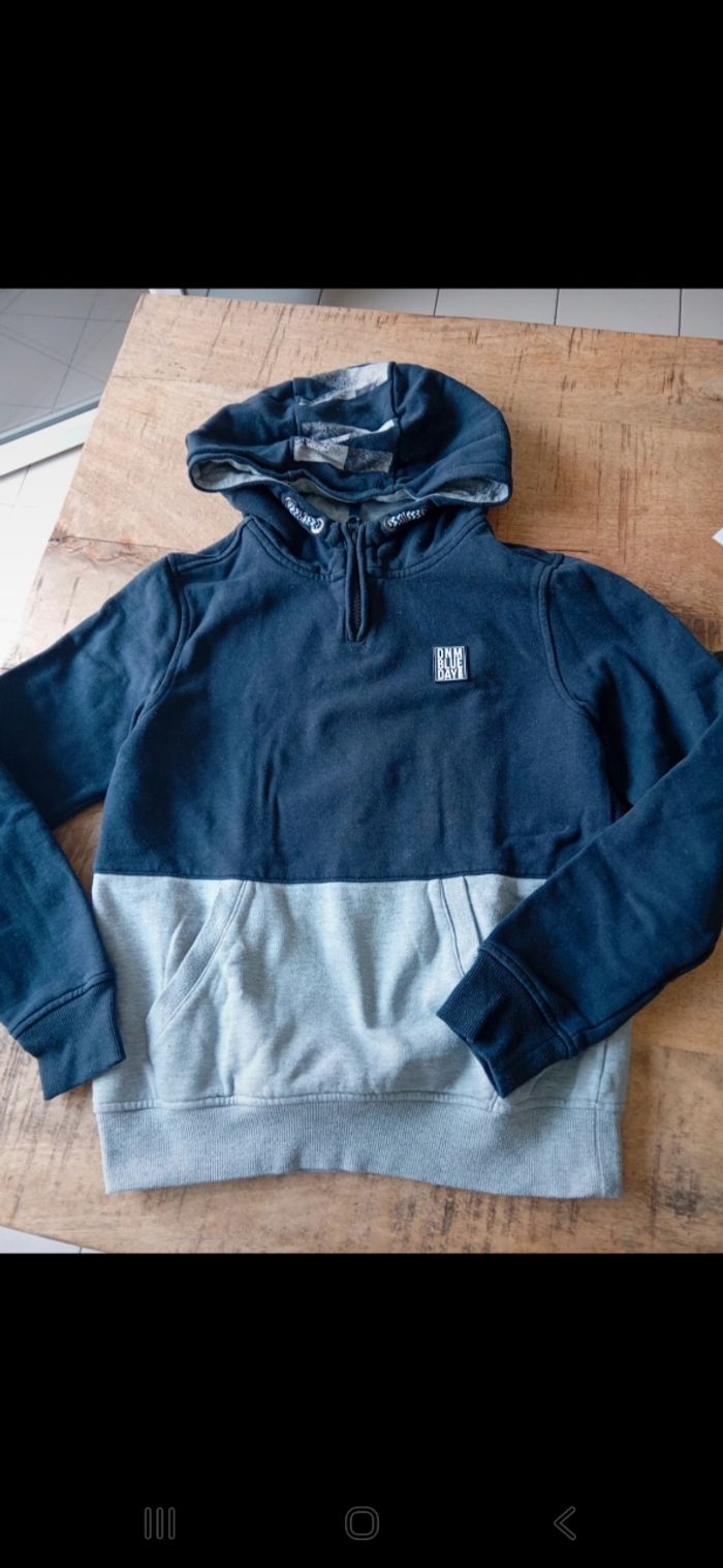 Sweat a capuche