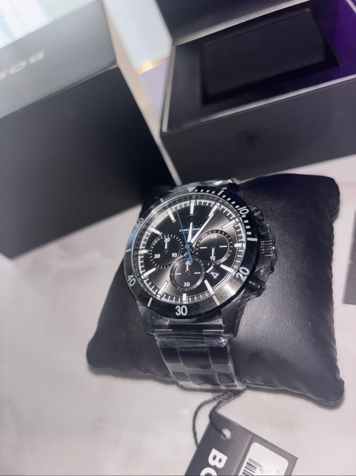 Montre Hugo Boss Chronographe – Neuve, avec boîte - photo numéro 5