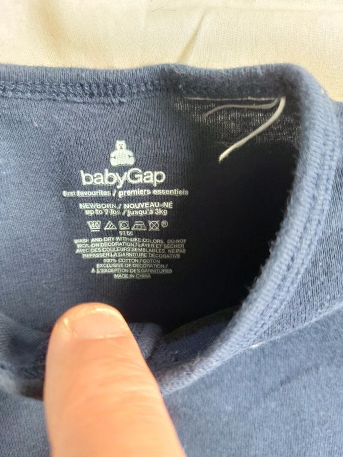 Combinaison baby GAP taille naissance - photo numéro 3