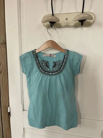 T-shirt  5 ans, tape à l’œil