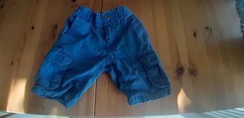 Short 2 ans tape a l'œil