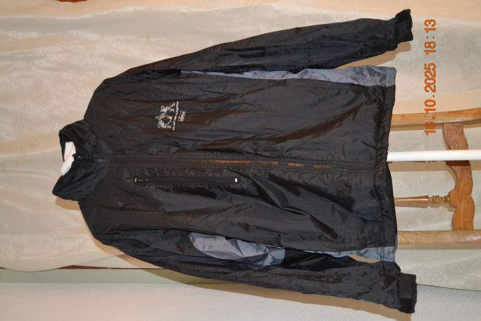 Veste de pluie noire et grise, taille M