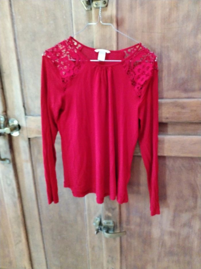 Haut rouge manches longues