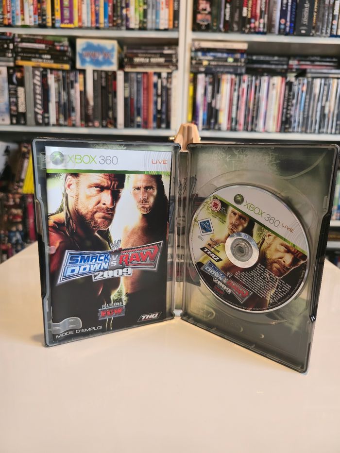 Jeu XBOX 360 avec Steelbook Smack Down VS Raw - photo numéro 3