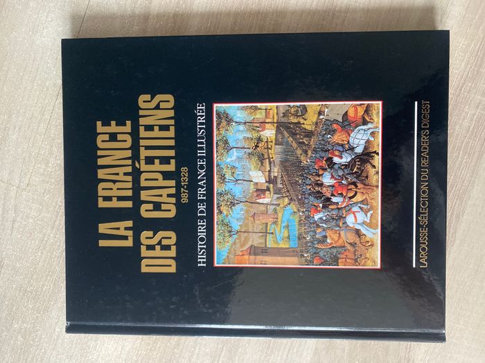 Livre La France des capétiens