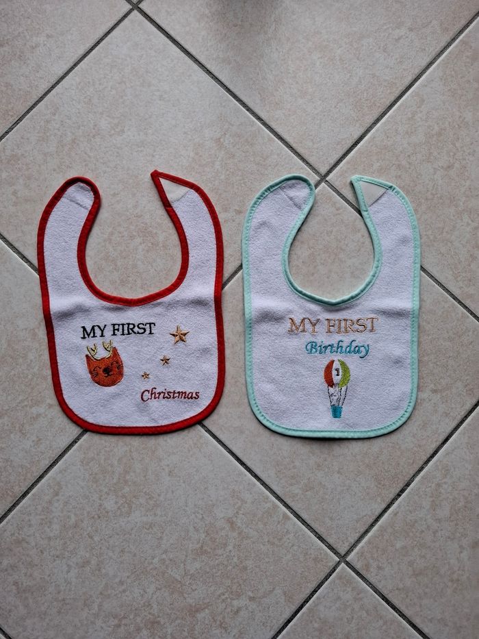 Lot bavoirs - photo numéro 2