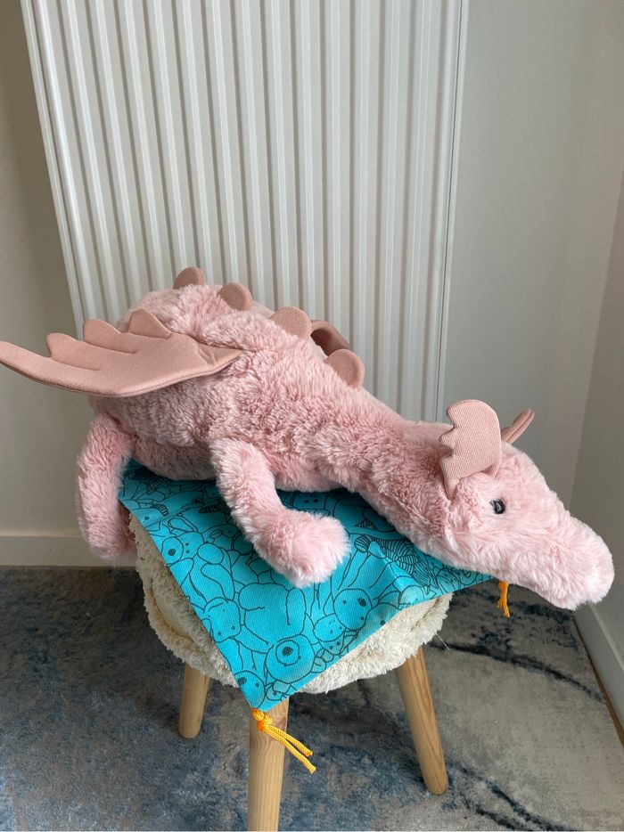 Enorme Peluche JEllYCAT HUGUE DRAGON ROSE 🩷 - photo numéro 6