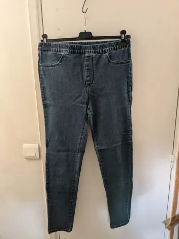 Pantalon Kiabi Eco-conception jeans T42